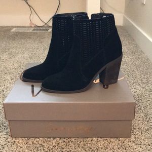 Crown vintage black booties